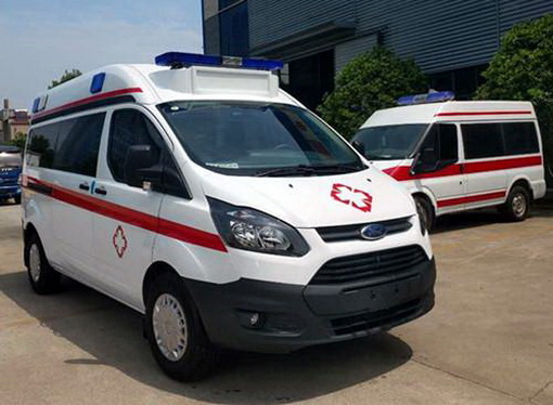 云南曲靖五洲妇产医院租赁私人救护车到临沧市镇康县租来救护车