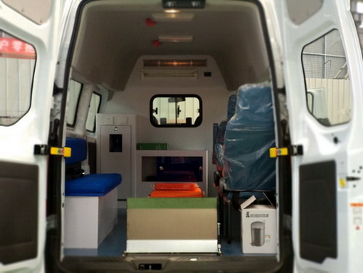 昆明出租私人救护车联系方式